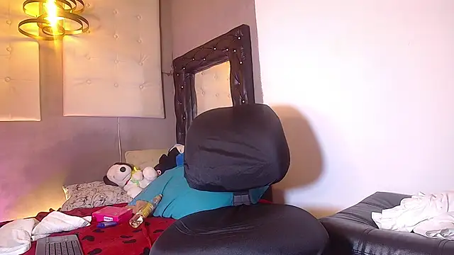 XXX chat uživo modela Ehkay_