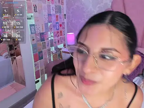 Živý XXX chat HoneyWoods