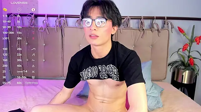 cherryy_boy élő XXX-chatje