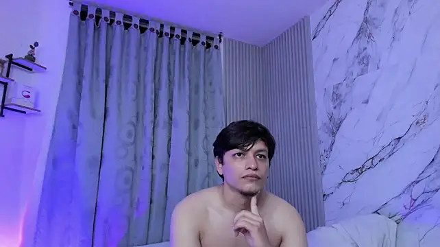 RaiderandRoxie1's Live XXX Chat