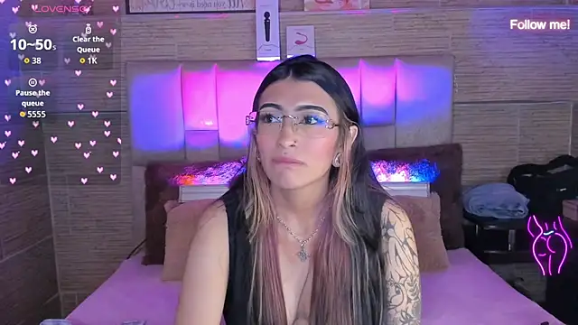mia_devine_ 即時 XXX 聊天