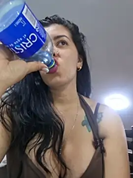 Chatroom XXX en direct de Luianna
