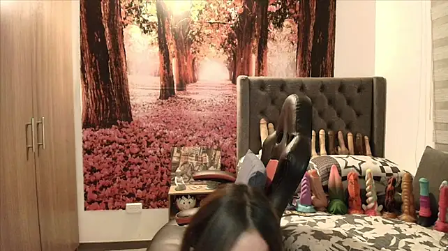 sofia23dirty Adlı Modelin Canlı XXX Sohbeti