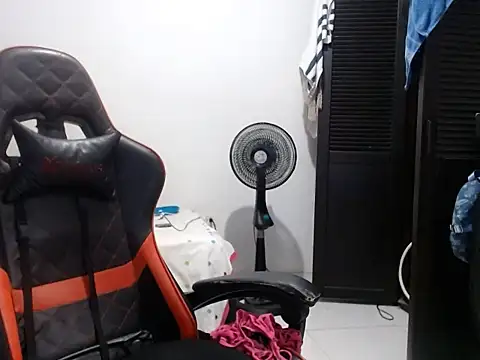 Adriana_0312's Live XXX Chat