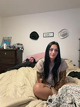 Chloexx69 即時 XXX 聊天