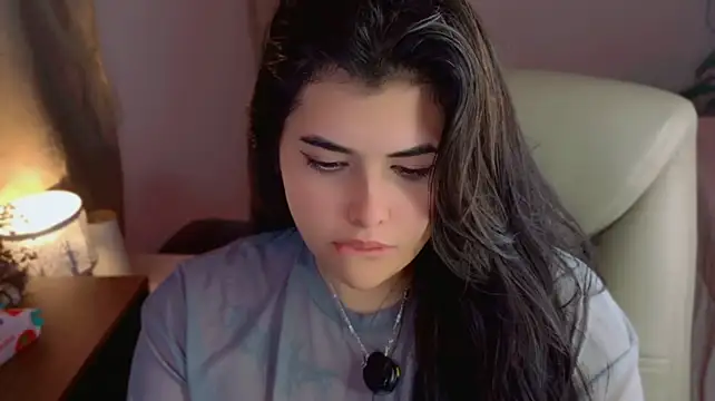 دردشة Nannicutee الجنسية المباشرة
