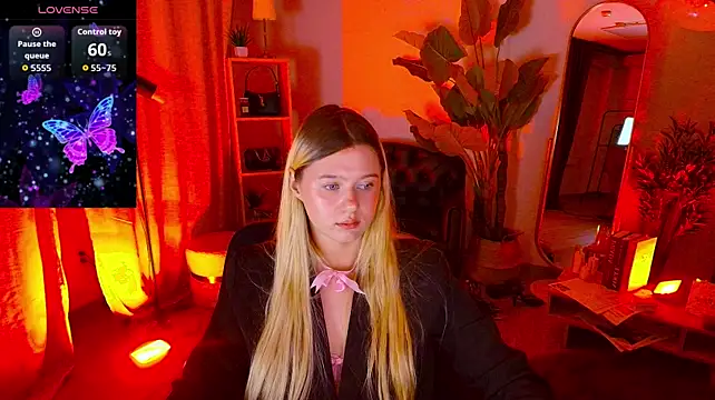 CelestineMauriac's Live XXX Chat