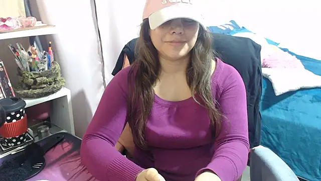 Chat +18 de KatteAngelLat ao vivo