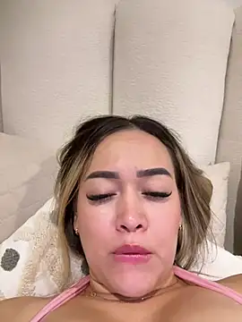 Show modela Danielavegax na web-kameri