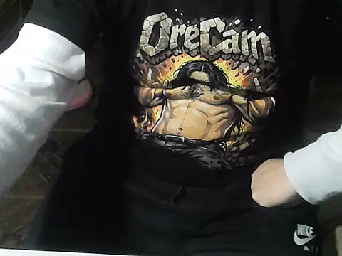 צ'אט XXX בשידור חי של OreCam