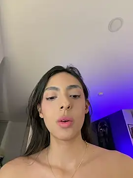 Chat XXX en directo de ZaraLuuv