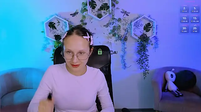 mona_cloud's Live XXX Chat