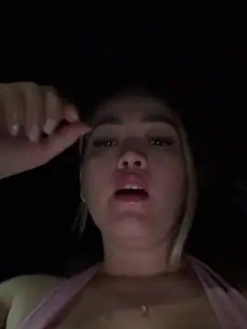 Danielavegax XXX чат на живо