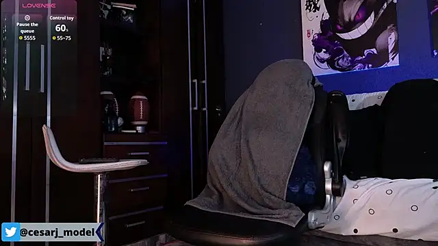 cesar_jonnes Adlı Modelin Canlı XXX Sohbeti