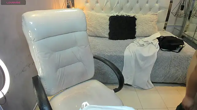 zara_moon1 live XXX chat