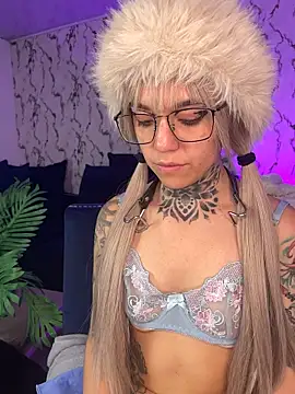 Chatroom XXX en direct de Lunai_gh