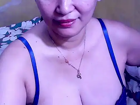 XXX chat uživo modela SweetMoonlight