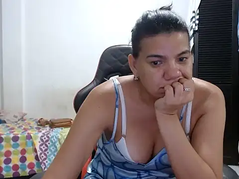 Adriana_0312 Live XXX-Chat
