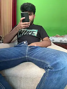 MASTTERRRR Adlı Modelin Canlı XXX Sohbeti