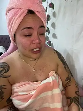 Lindalatina2001's Live XXX Chat