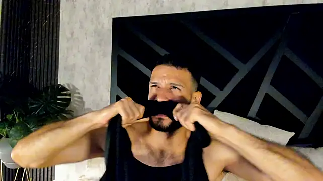 Jacob_Benelli Chat XXX live