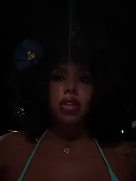 Chat +18 de HOT_LADY_777 ao vivo