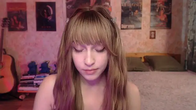 Friendly_Ellie Live XXX-Chat