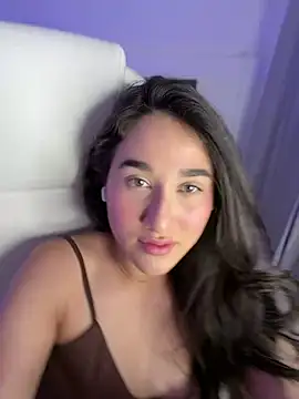 julieta_jhonss' Live XXX Chat
