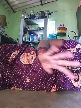 Tamilselviroja- live XXX chat