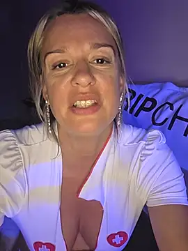 SpicyVicky Live XXX-chat