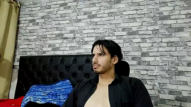 Chatroom XXX en direct de MrTyler667