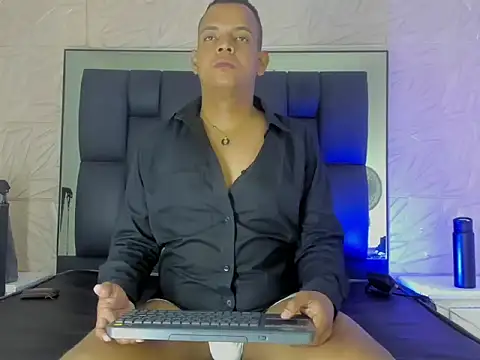XXX chat uživo modela Papi_95