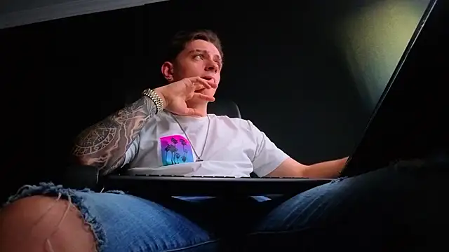 XXX chat uživo modela FelixStarkk