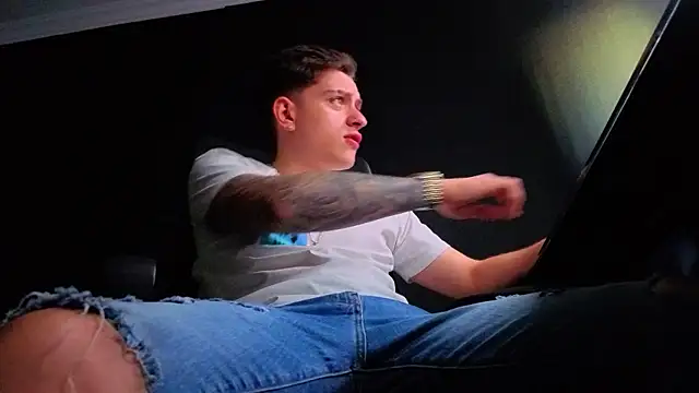 FelixStarkk Chat XXX live