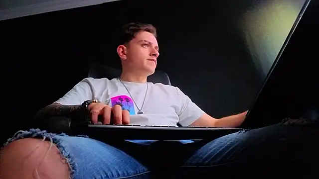 FelixStarkk 라이브 XXX 채팅