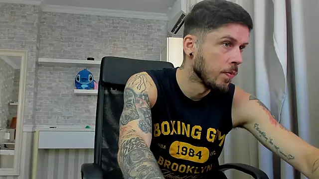 JonahShaw Live XXX-Chat