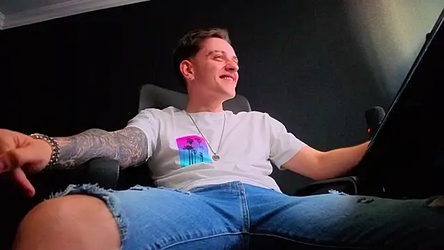 FelixStarkk Chat XXX in diretta