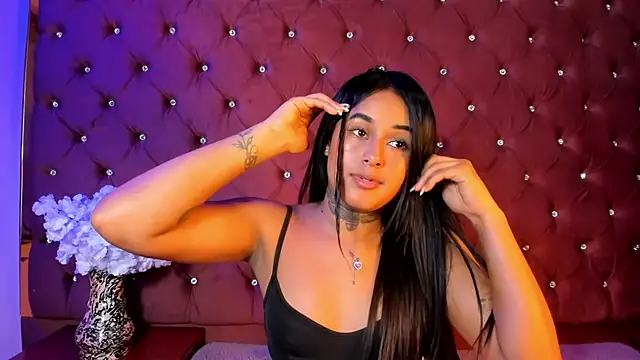 milly_printn Live XXX chat
