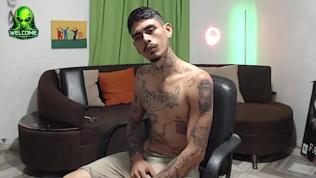 alpha_zom Show in webcam