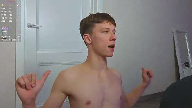 Chat XXX en directo de cuMte_boy
