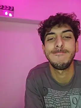 LeoyNicky98 XXX чат на живо