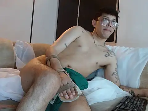 دردشة tonysexyboy الجنسية المباشرة