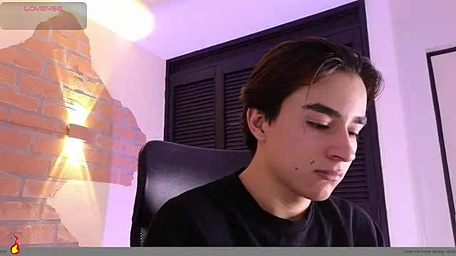 Chatroom XXX en direct de Connorr_01