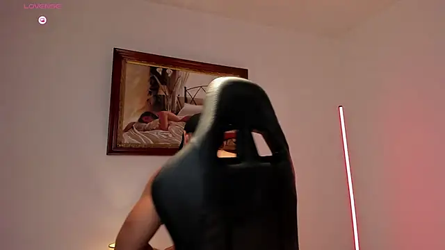 RoyConstance Adlı Modelin Canlı XXX Sohbeti