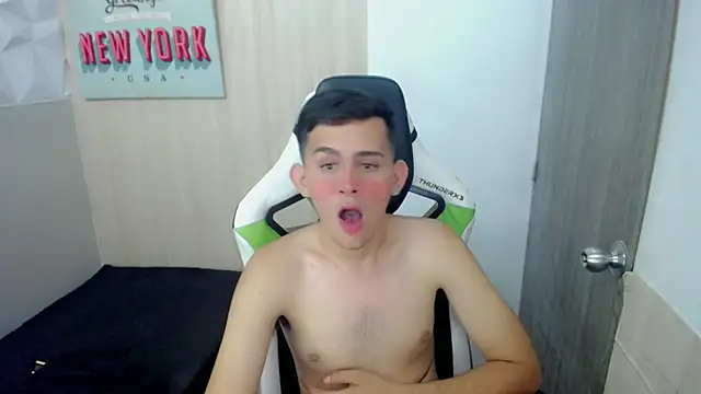 JaxBlue_'s Live XXX Chat