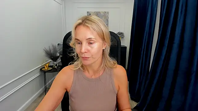 Chat XXX en directo de Sinty_Devis