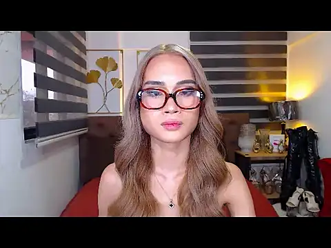 Chat XXX en directo de JuicyCockThea