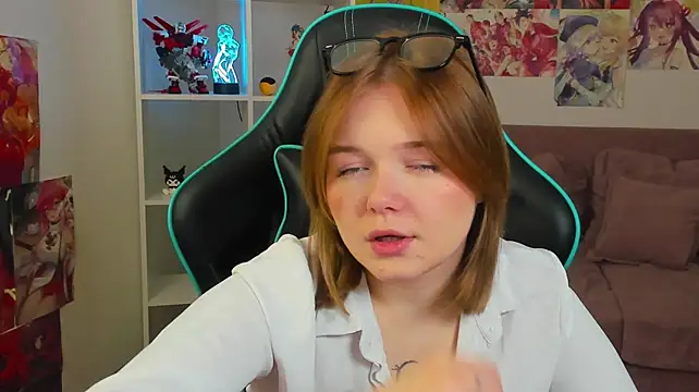 ElinaVale Adlı Modelin Canlı XXX Sohbeti