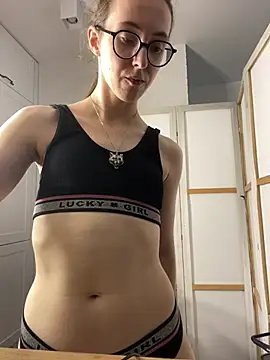 XXX chat uživo modela MartiniiSelenna