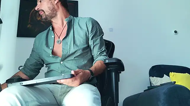 ChrisKox live XXX chat